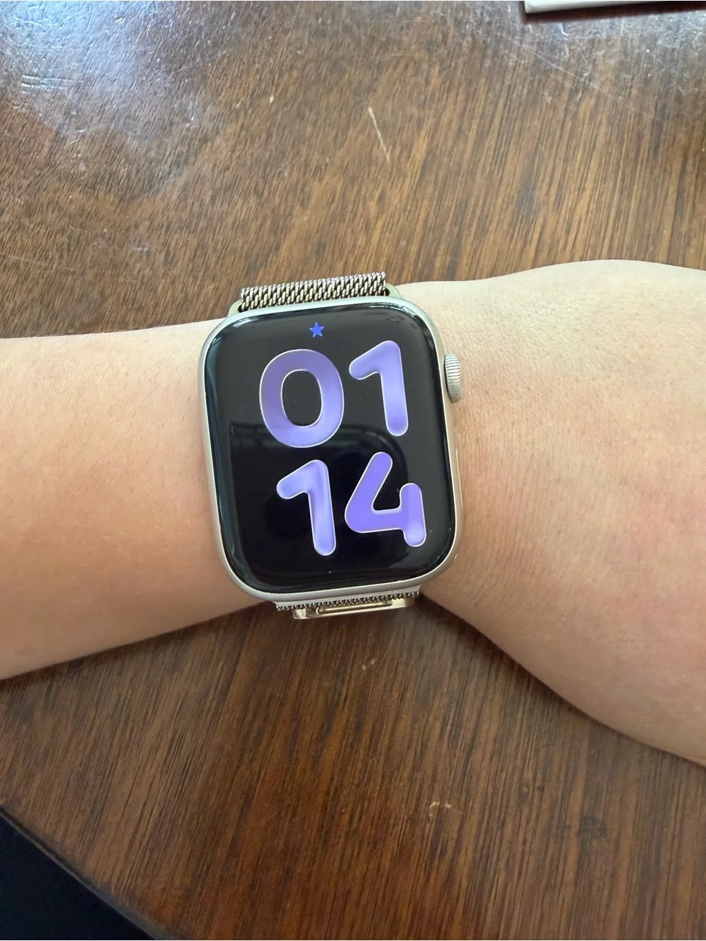 Apple Smartwatch series 9 golden edition
